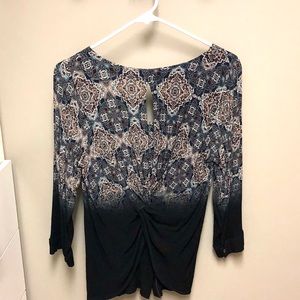 Three-quarter length blouse